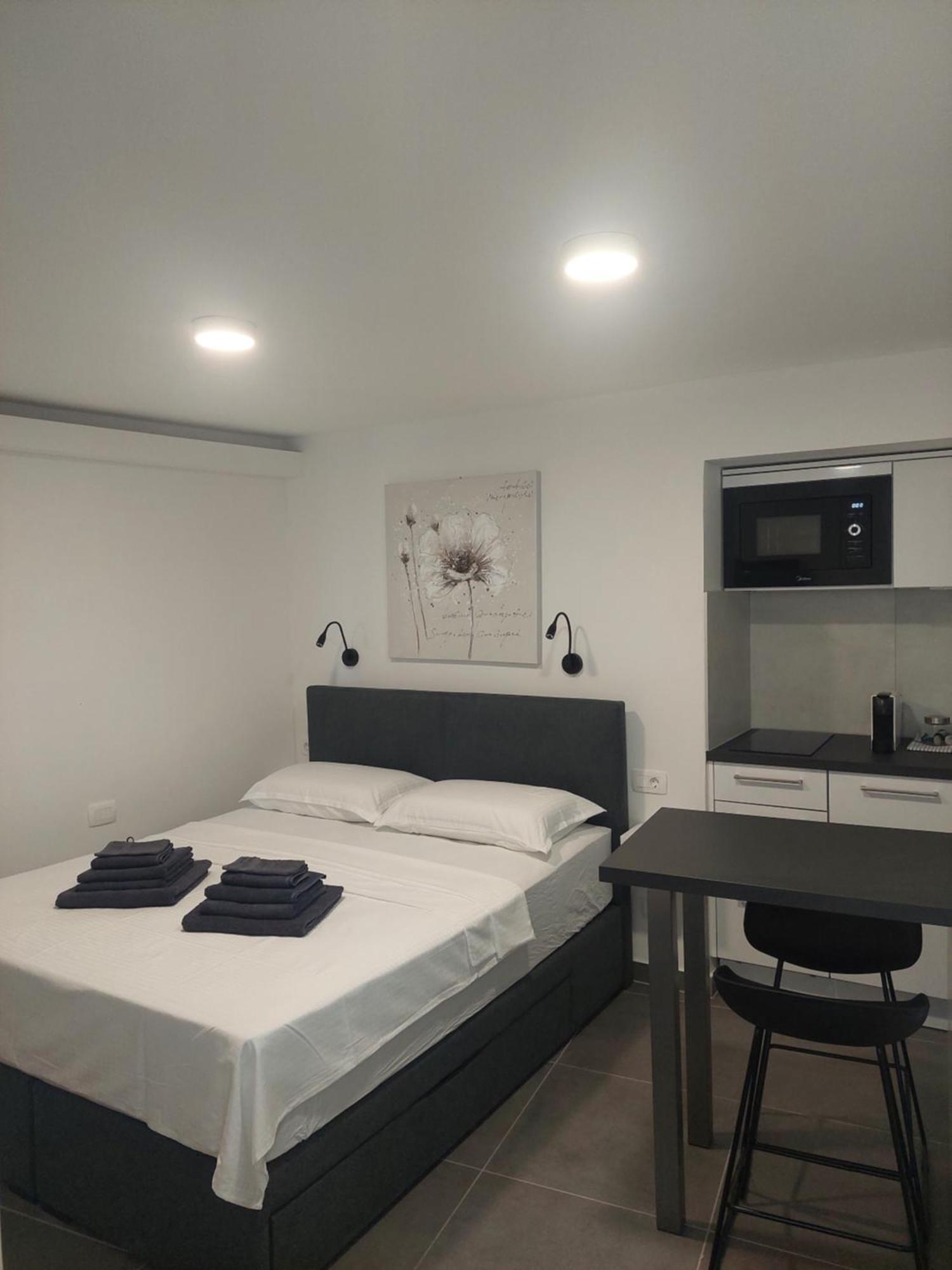 Apartments R&B 巴斯卡 外观 照片