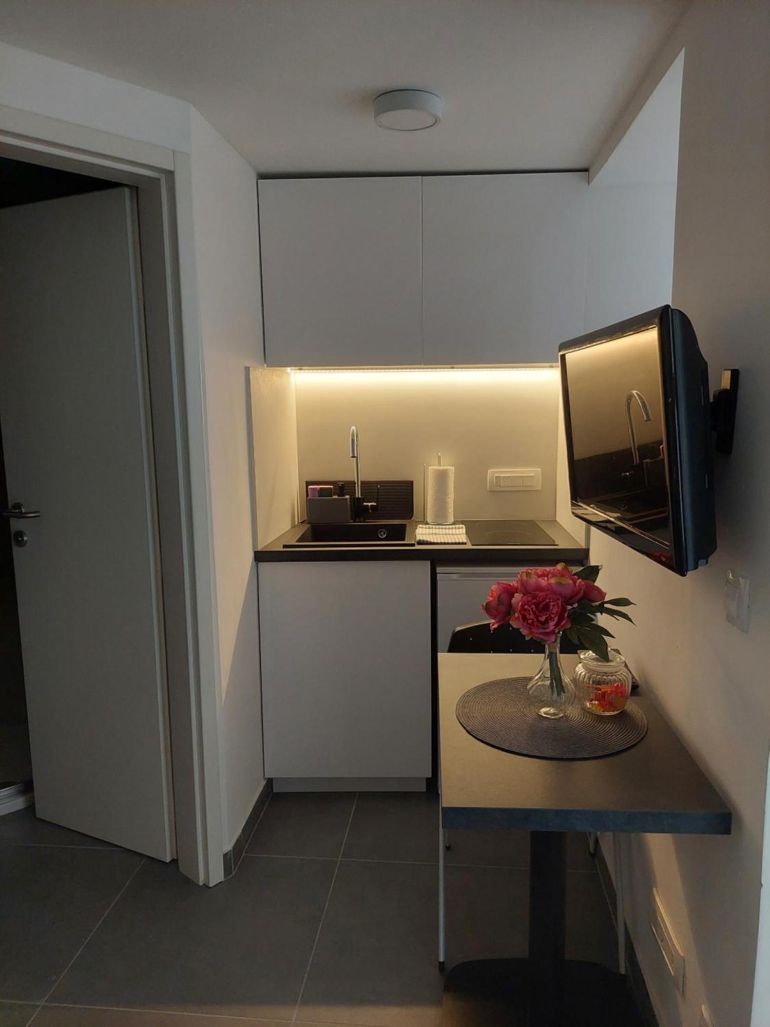 Apartments R&B 巴斯卡 外观 照片