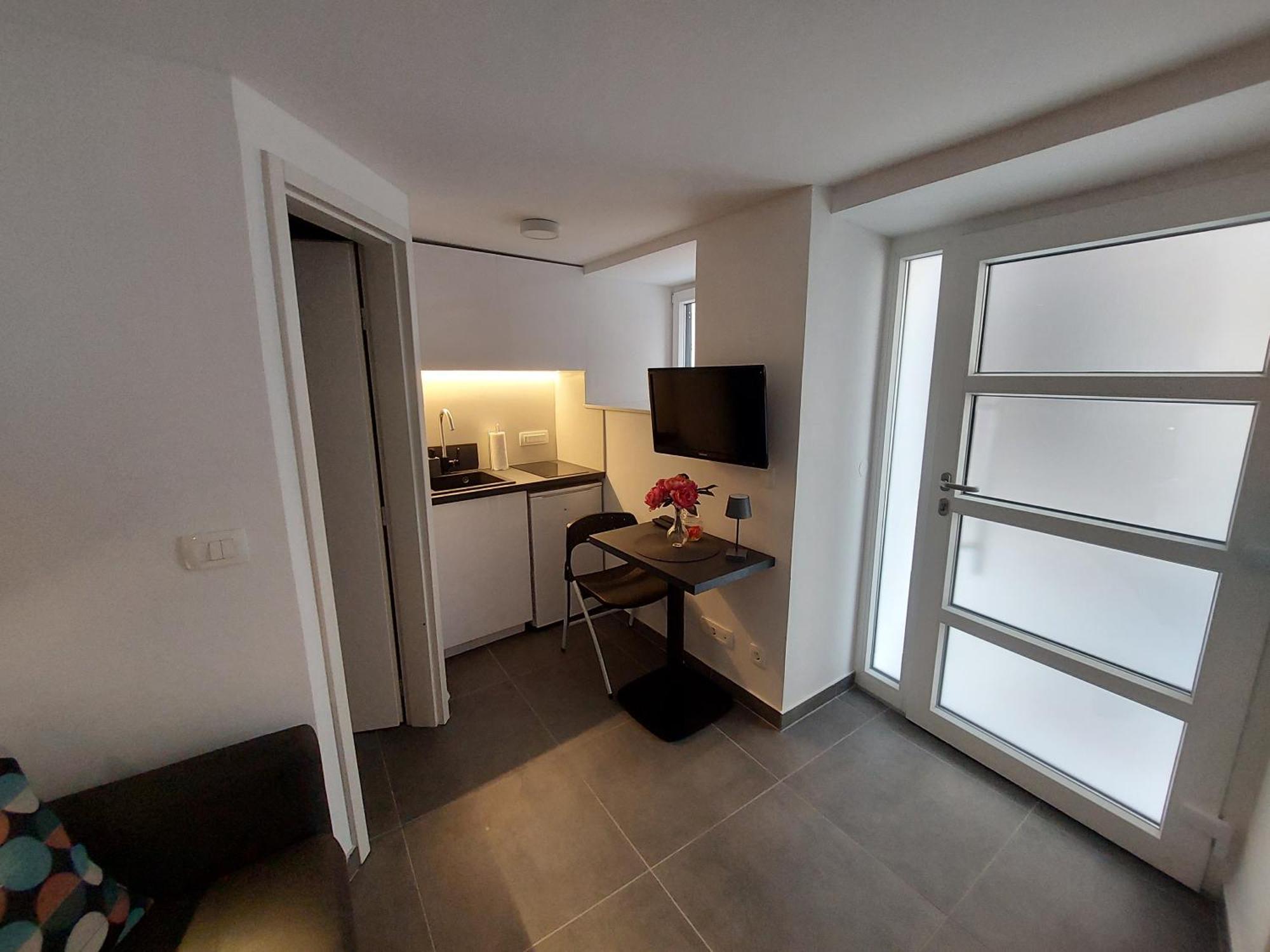 Apartments R&B 巴斯卡 外观 照片